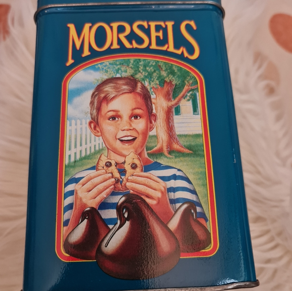 Nestle Toll House Limited Edition Cookie Tin